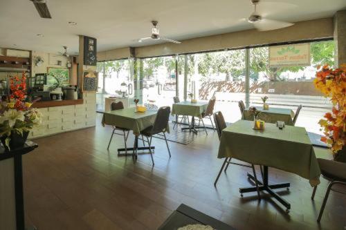 קוטה לומבוק Tuban Torres Accommodation מראה חיצוני תמונה